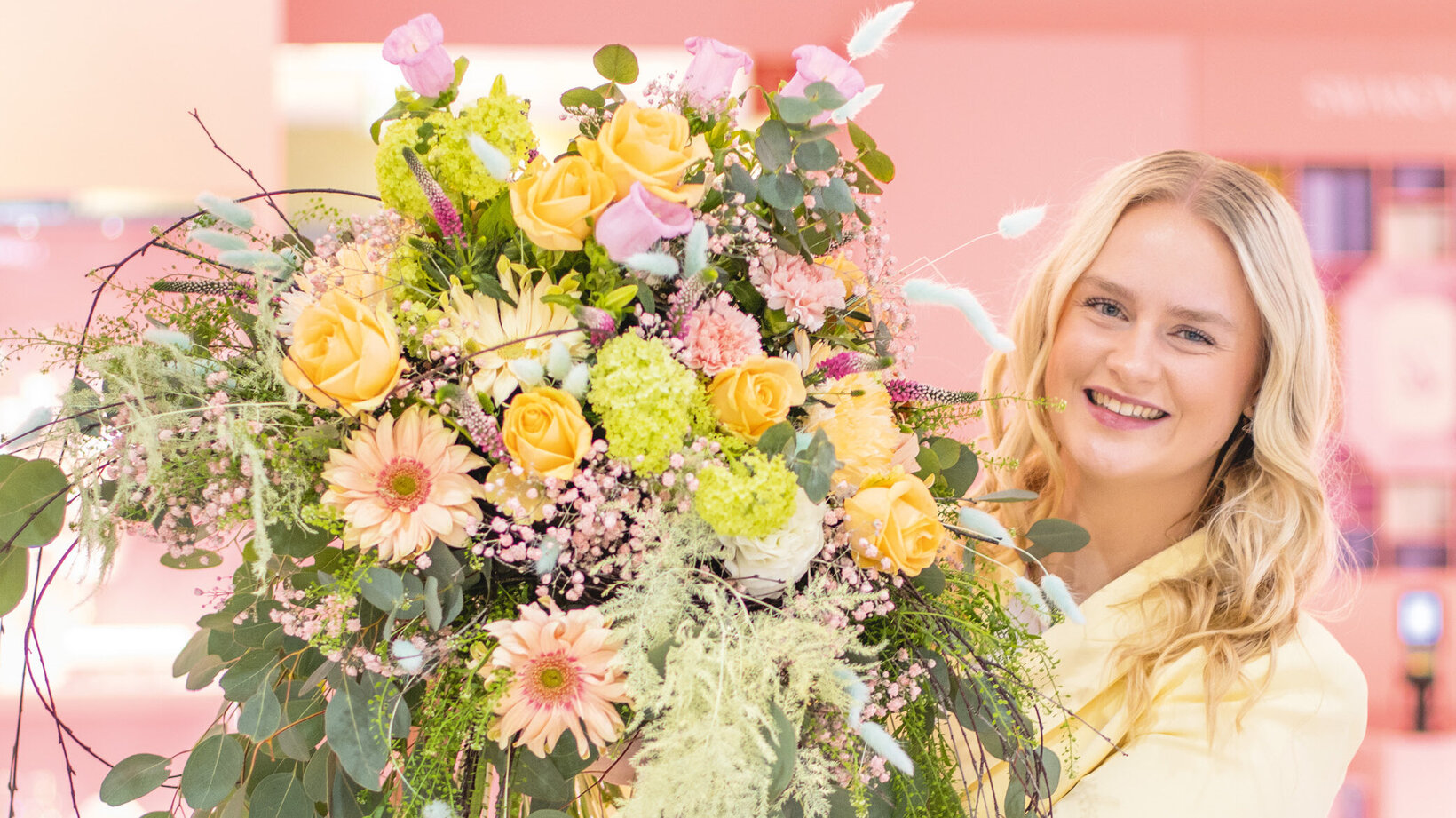 Jetzt Blumen versenden und Menschen zum Lächeln bringen!