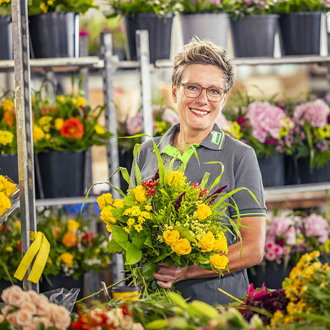Versende einen schönen Strauß voller Blumen und mache einem besonderen Menschen eine Freude.