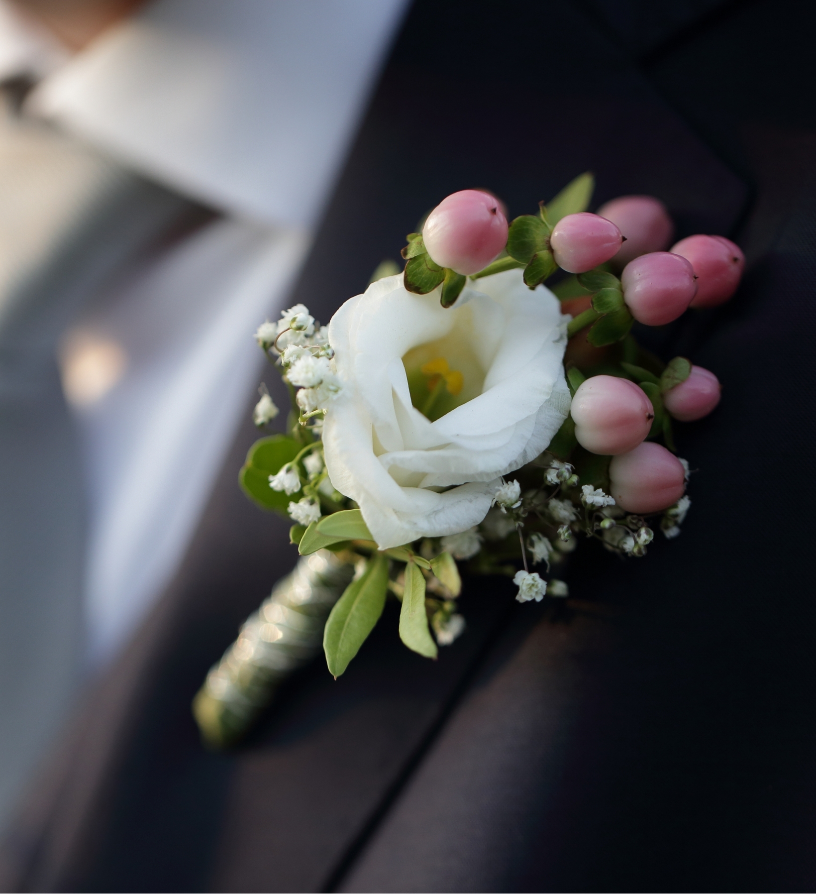 Blumen-Risse, Sortiment, Blumen, Floristik, Hochzeit, Weiss, Rosa, Gruen, Herrenschmuck