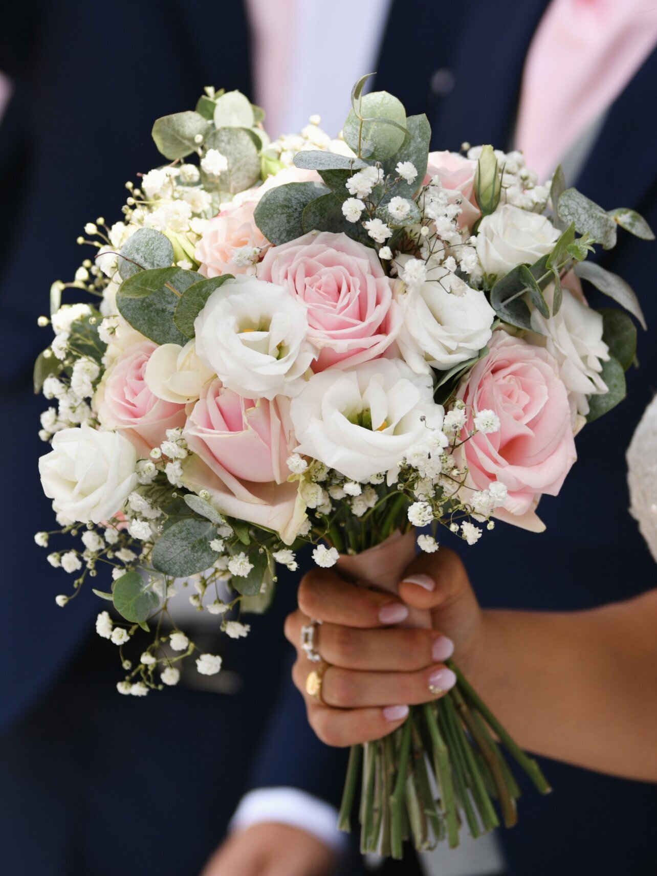 Blumen-Risse, Sortiment, Blumen, Floristik, Hochzeit, Brautstrauss, Rosa, Weiss, Gruen