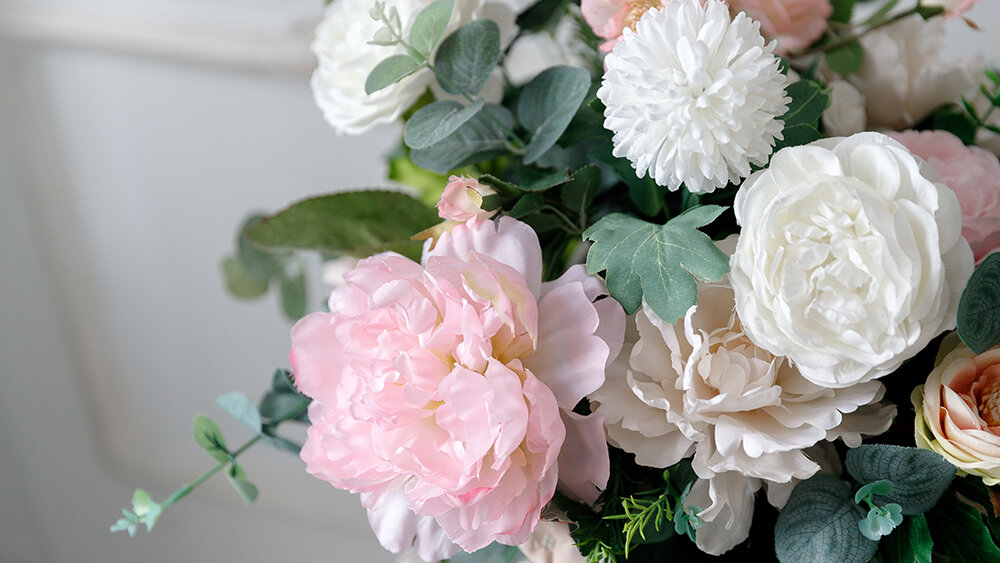 Blumen-Risse, Blumenversand, Kunstblumen-Seidenblumen, Kunstblumenstrauss-Detail